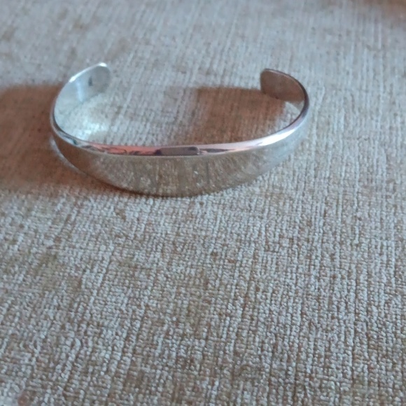 925 Silver Cuff Bracelet - Picture 7 of 8